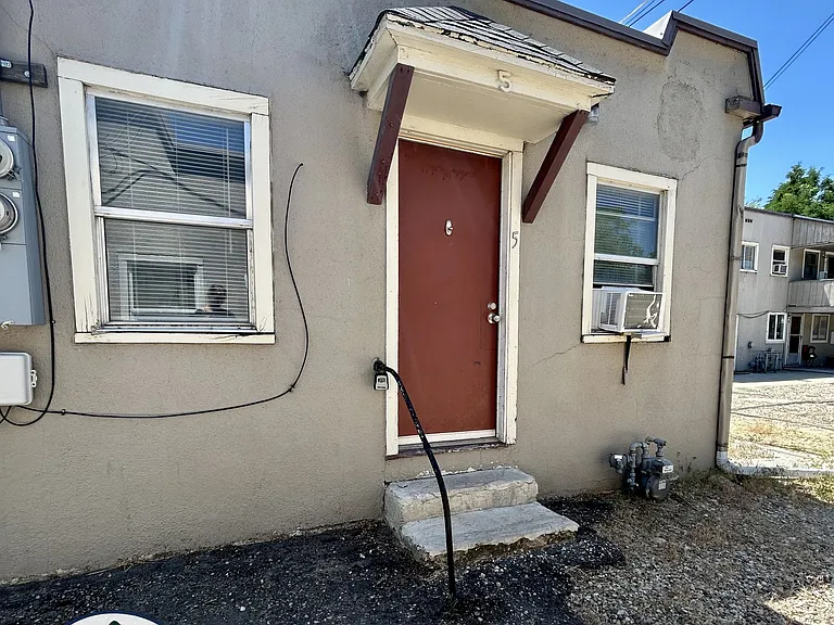 2701 W Rose Hill St #5 — Photo 1
