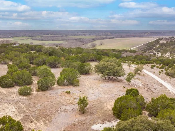 132 River Shoals Dr, Kempner, TX 76539