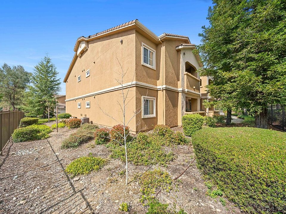 2nd image of 501 Gibson Dr APT 2724
