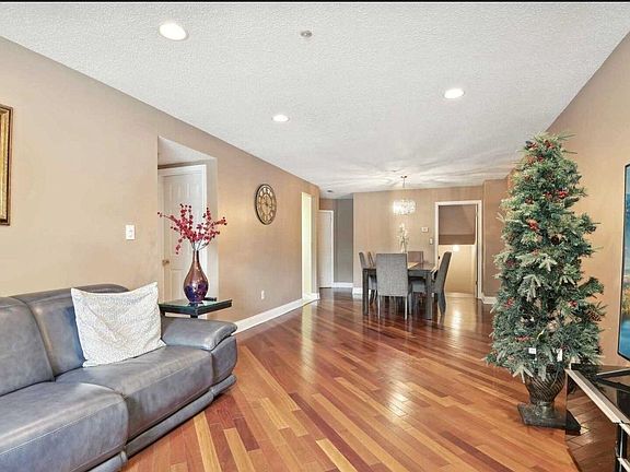 3rd image of 1272 Paddington Rd #1272