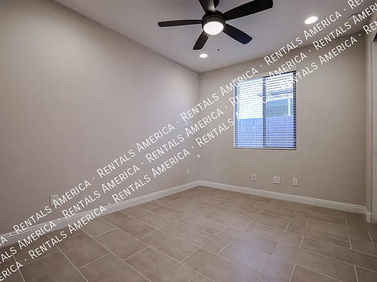 8817 W Luke Ave — Photo 25