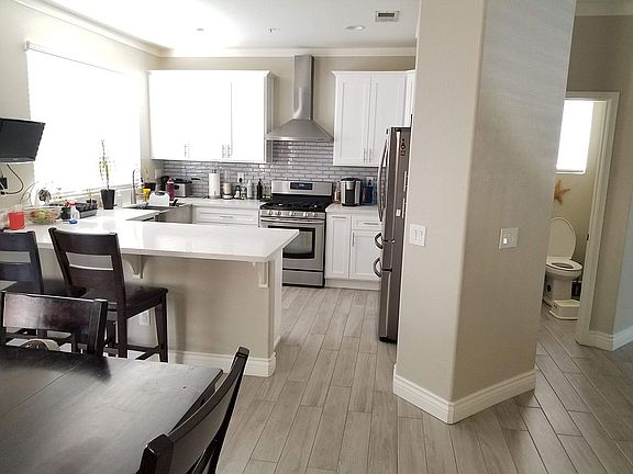 3rd image of 5849 Pine Valley Dr
