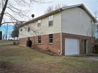 2207 Glory Dr, Clarksville, TN 37043