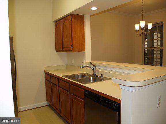 2nd image of 10804 Antigua Ter APT 102
