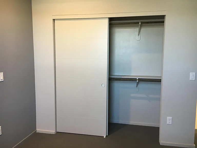 982 E Park Modern Dr — Photo 6