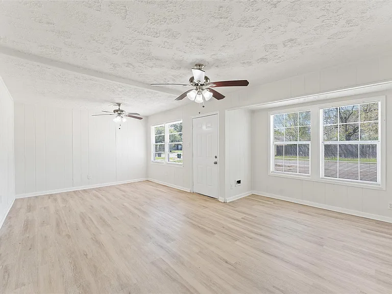 7725 Saint Lo Rd — Photo 5