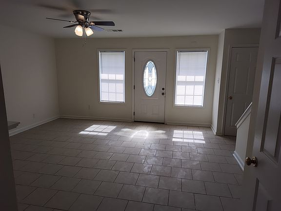 3rd image of 282 Westland Way