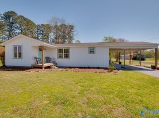 655 Low Gap Rd, Gurley, AL 35748