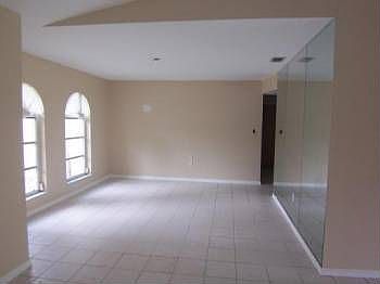 4th image of 6476 N Biscayne Dr