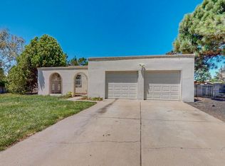 6825 Luella Anne Ct NE, Albuquerque, NM 87109
