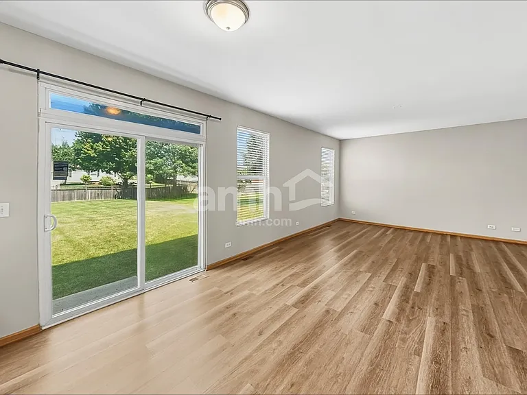 2771 Cranston Cir — Photo 6