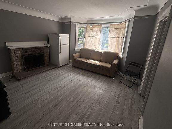 5th image of 102 Dalewood Ave