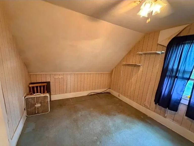 1425 Prouty Ave — Photo 19