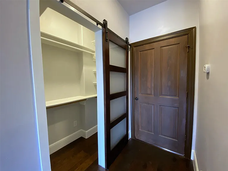 1012 Crocker St — Photo 29