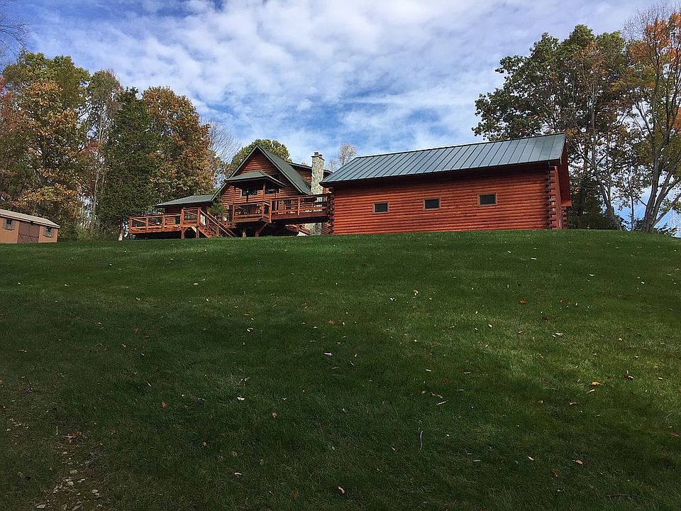 2nd image of 17 Wishing Well Rd