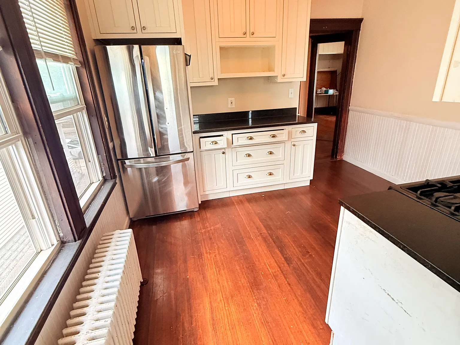 5 bed, 1800 sqft, $1,100 — Photo 2