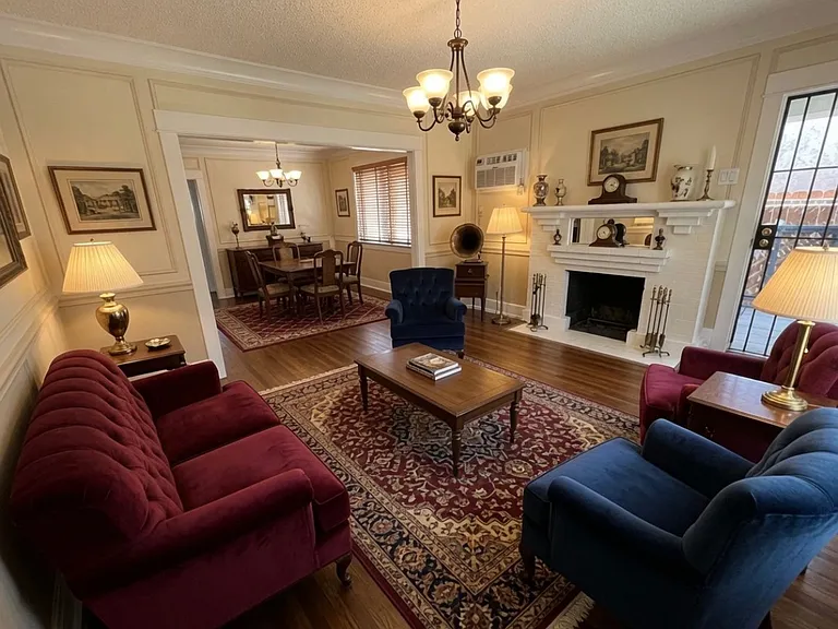 204-206 N. Cedar St. — Photo 1