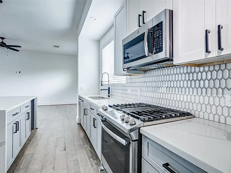2407 Anita St #B — Photo 23