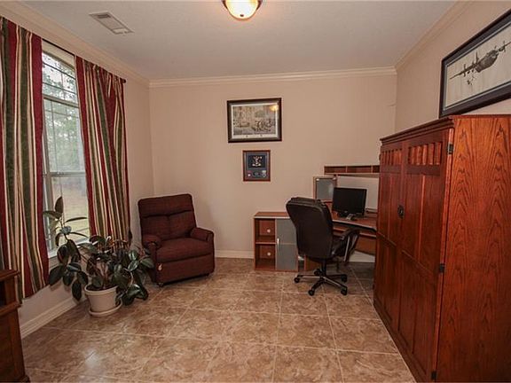 5th image of 40203 Barksdale Dr