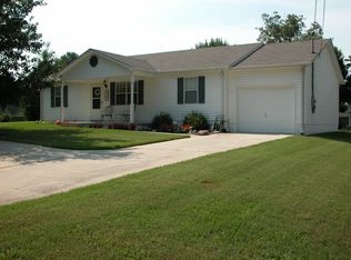 1321 Sparkman St NW, Hartselle, AL 35640