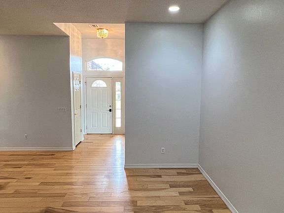 2nd image of 2909 Red Haven St