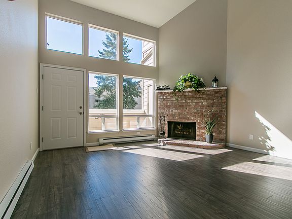 2nd image of 11717 93rd Ave NE