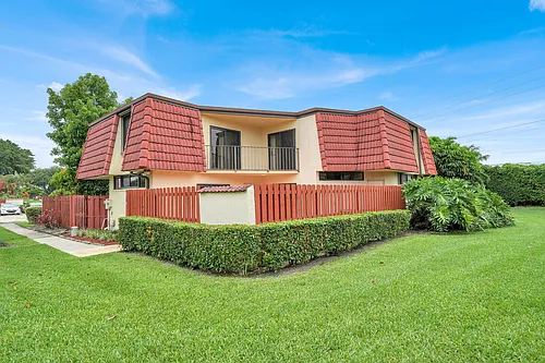 3878 Victoria Dr Photo 1