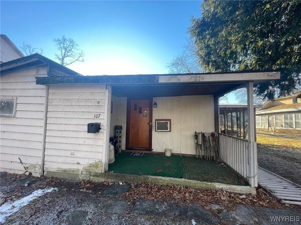 107 Clarence St, Watkins Glen, NY 14891