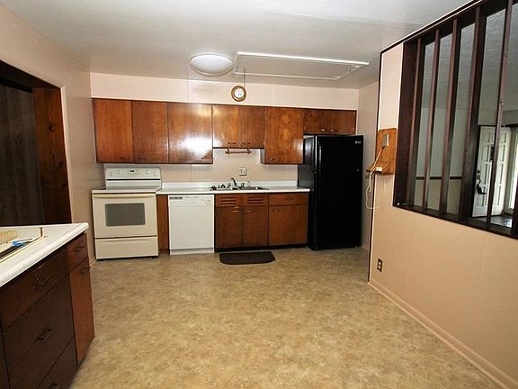5th image of 26 E Tilden Dr