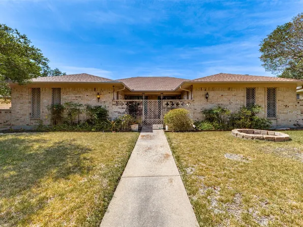 8211 Lullwater Dr, Dallas, TX 75218