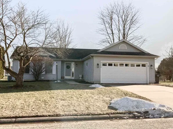 23278 Amber Valley Dr, South Bend, IN 46628