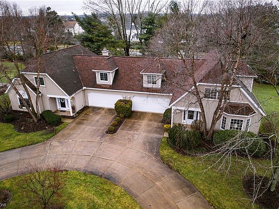 3rd image of 10402 W Cobblestone Ln