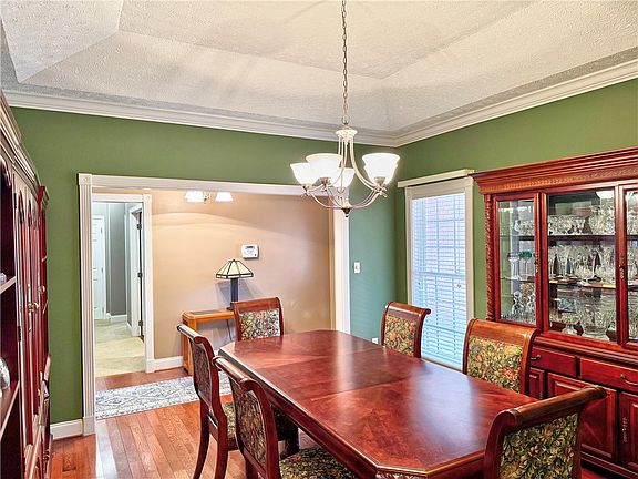 5th image of 230 Dogwood Cir NW