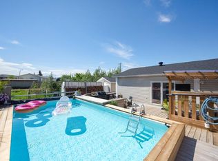 240 S Grandview Cres, Wood Buffalo, AB T9H4X8