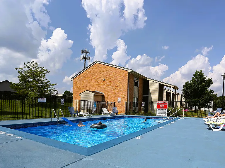 Butler Hill Apartments — Photo 37