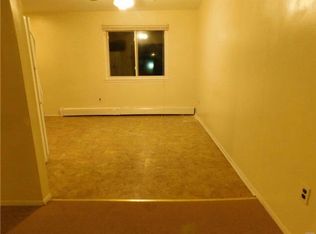 2 Rowland Pl, Babylon, NY 11704