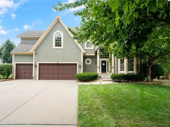 14220 Rosehill St, Overland Park, KS 66221