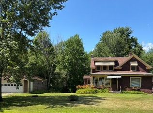 26 Penobscot Ave, Howland, ME 04448