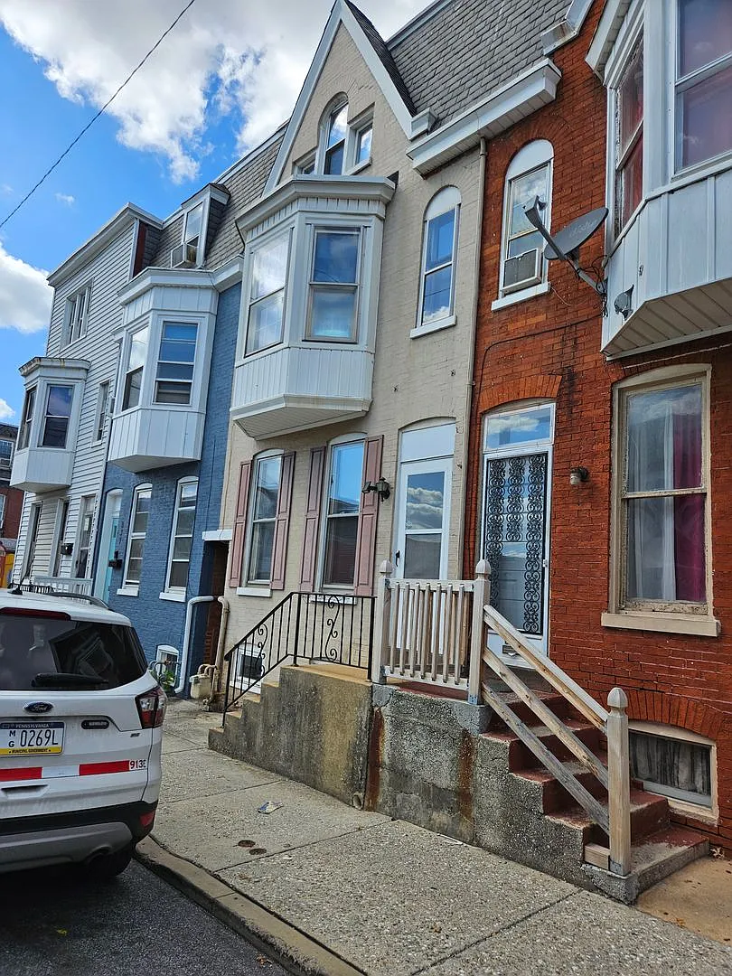 835 W Princess Street, YORK — Photo 1