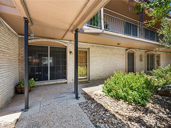 3rd image of 7801 Shoal Creek Blvd APT 123