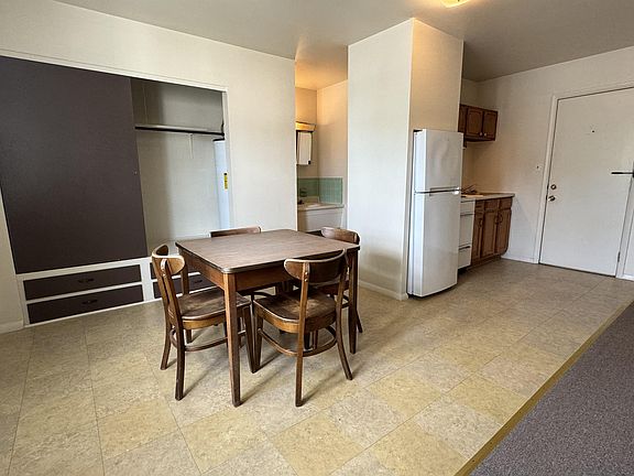 5th image of 512 S Hays Ave #23