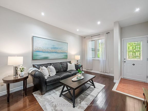3rd image of 251A Chisholm Ave