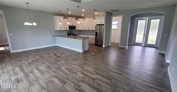 5th image of 2205 Tena Ave N