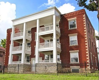 1st image of 3834 Wyandotte St #2S