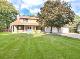 7775 Buttercup Rd, Weldon, IL 61882