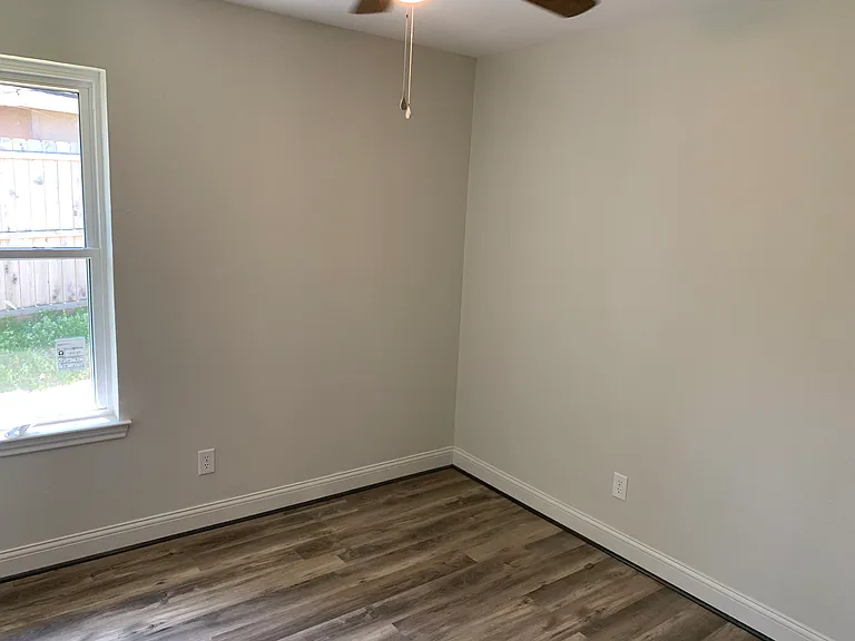 920 Leeper Dr — Photo 12