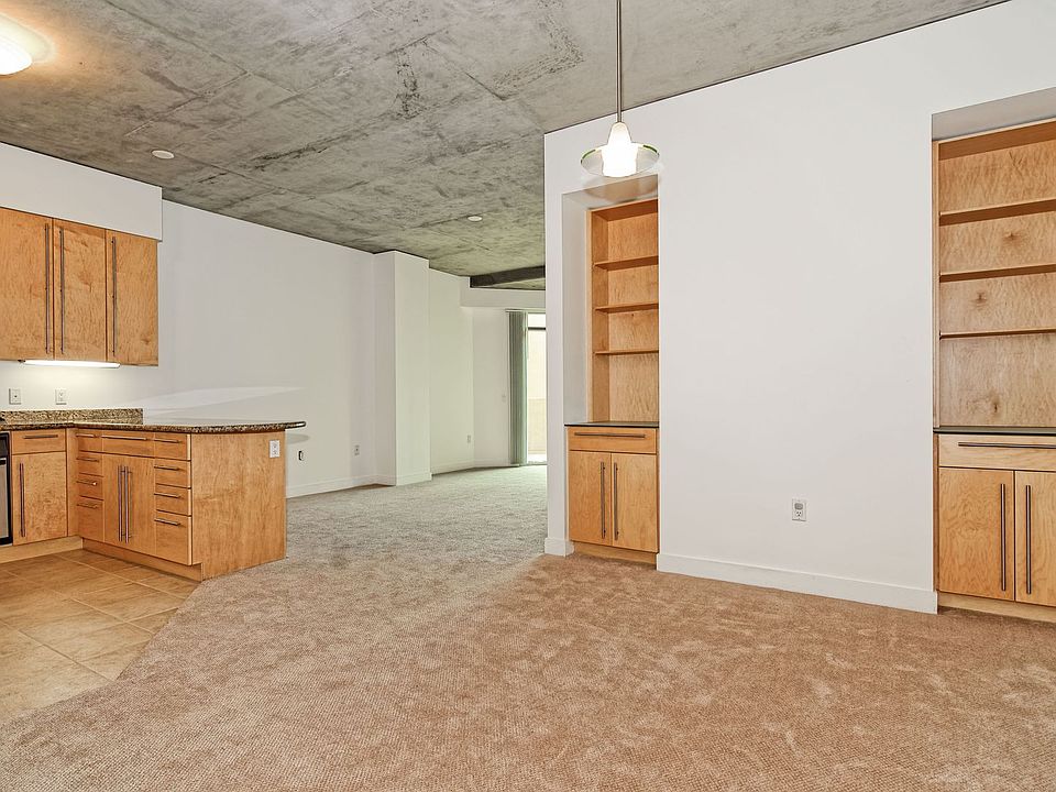 1st image of 801 Ash St Unit 204