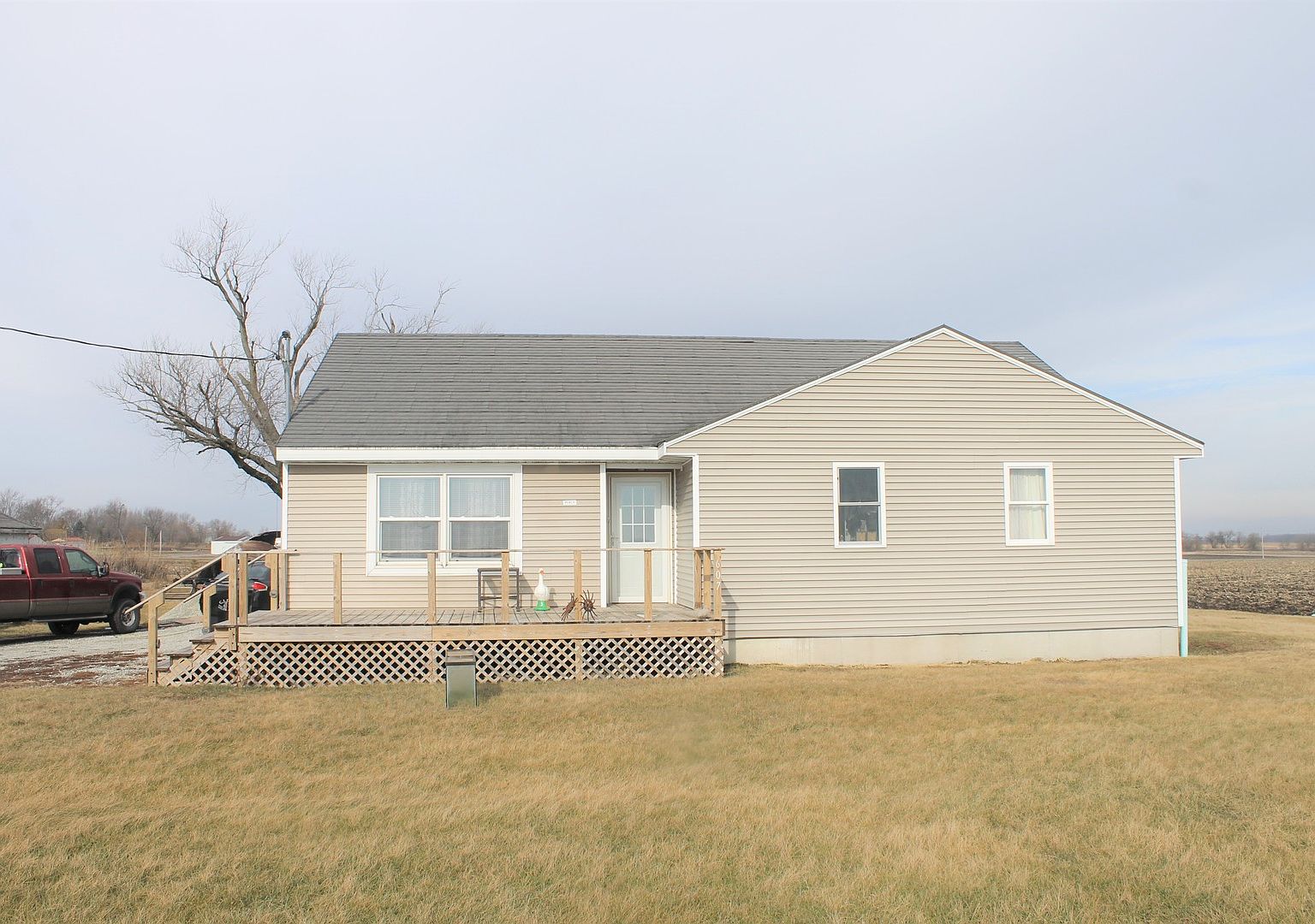 607 E Washington St, Loda, IL 60948 Zillow