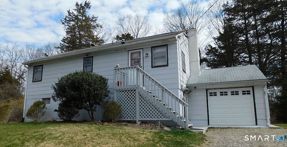 1st image of 381 Bennetts Farm Road