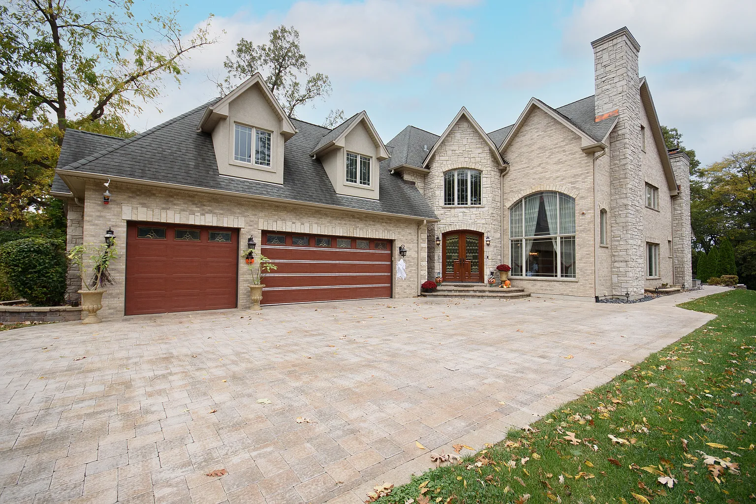 11226 Hiawatha Ln photo 1